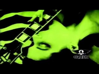 L A GUNS -  BITCH IS BACK (1988)