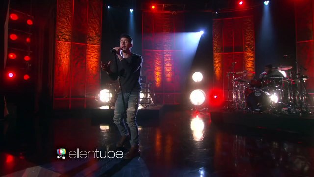Nick Jonas Performs 'Chains'