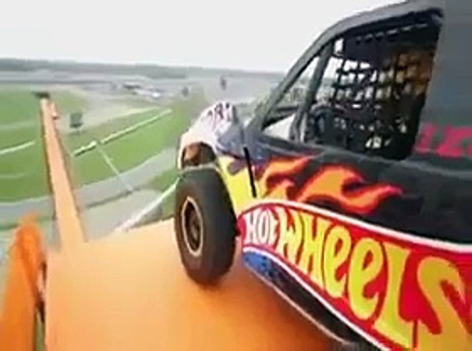 OMG !! Long Jump by a CAR