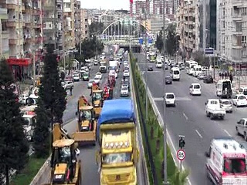 EYYÜBİYE BELEDİYESİ’NİN YENİ ARAÇLARI HİZMETE GİRDİ