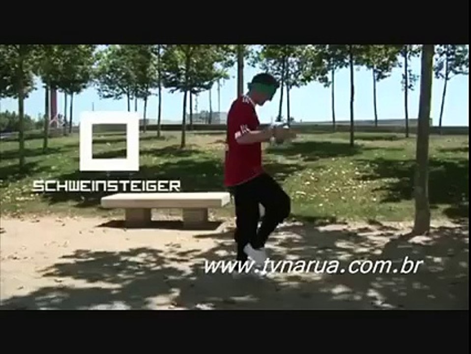 Ronaldinho the magician