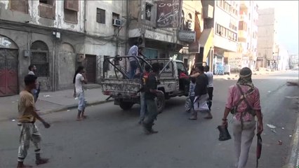 تقارير عن تعاون بين قادة عسكريين موالين لصالح والقاعدة