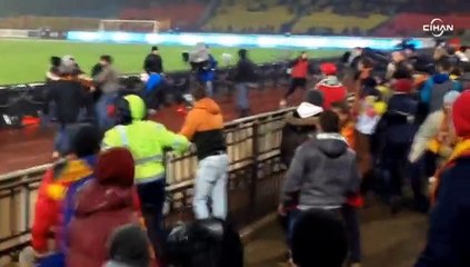 Stat içinde kavga eden 15 taraftar gözaltına alındı