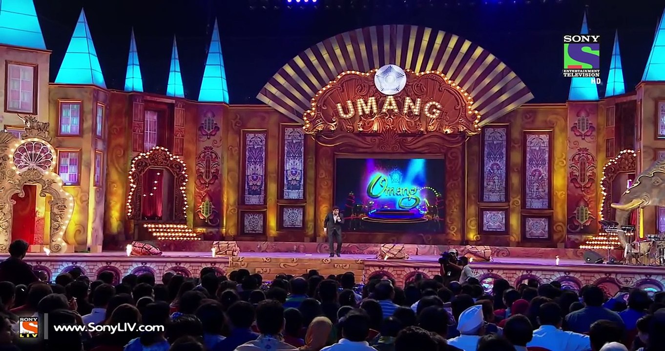 Johny Lever's rib-tickling act in Umang 2015