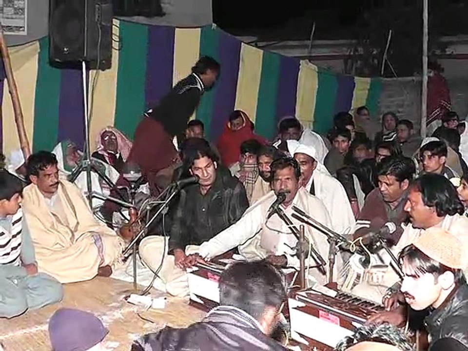 Mere Qadmo se roshni le ker By Chand Qawall in Gurhah Habib Mela 2015