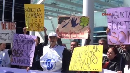 Karabük'te Doktora Saldırı Protesto Edildi
