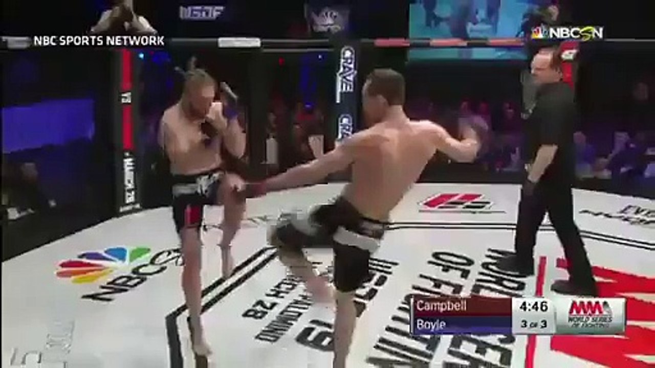 Kaméhaméha d'un combattant MMA.