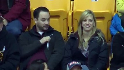 Kiss Cam - il surprend tout le public !
