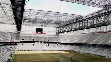 Arena da Baixada inaugura teto retrátil