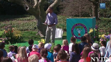 Bees Interrupt Obama's Reading of 'Where the Wild Things Are'