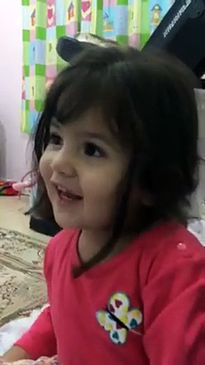 Cute baby is reciting Surah Naas............