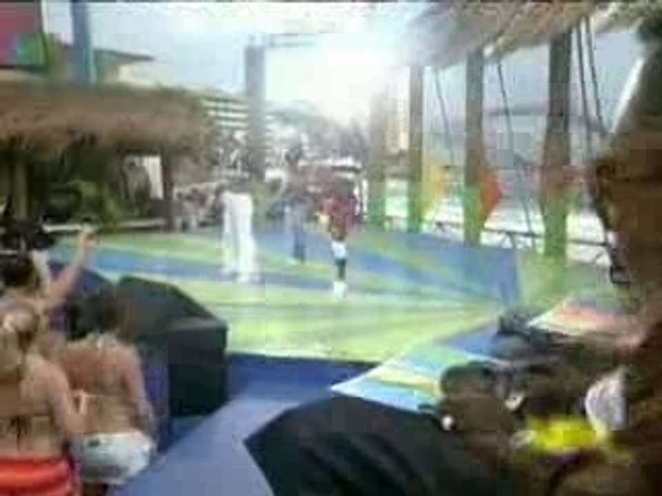 Ciara _ Oh & 1,2 Step (Live)