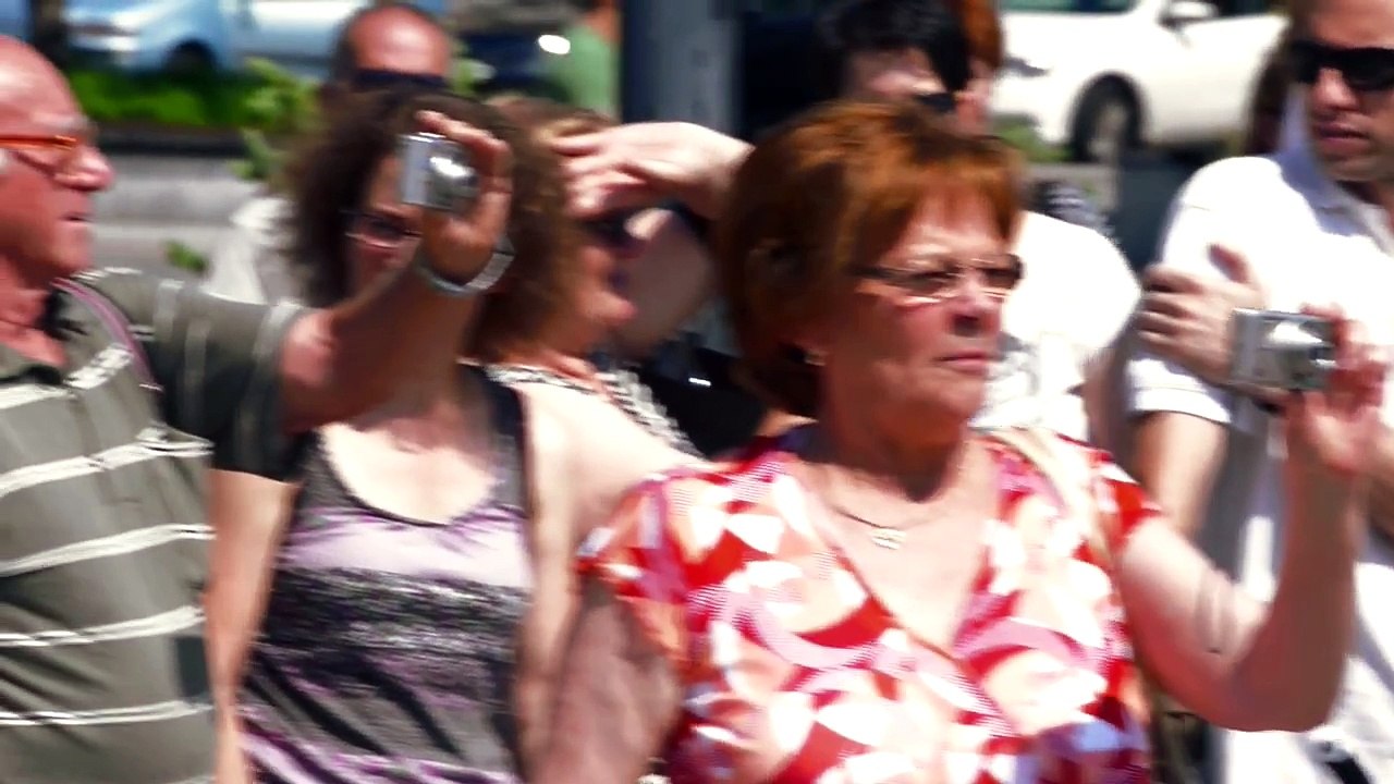 Aida played on a Harley - Flash mob of the Savaria Symphony Orchestra