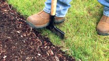 Lawn Care & Landscaping : How to Use a Manual Lawn Edger
