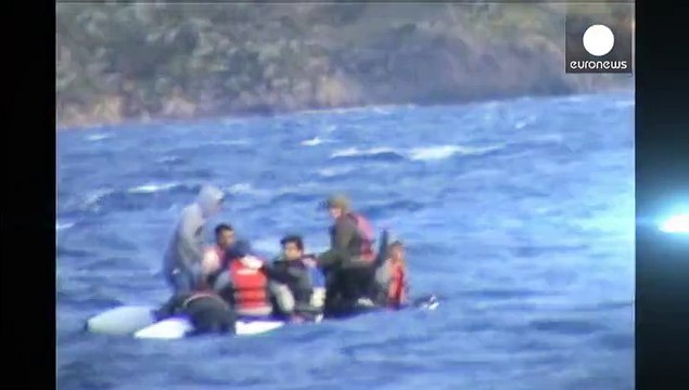 Refugiados sirios a la deriva en la costa de Turquia