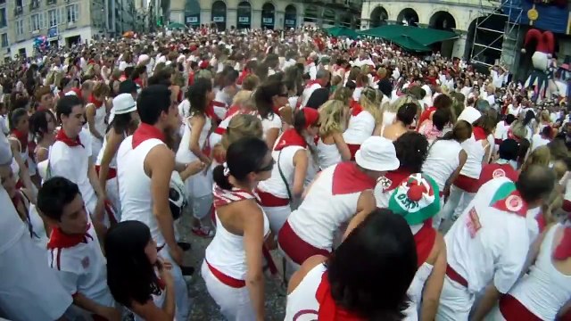 The Biggest Flash Mob ever of Lady Gaga in the Bayonne's festivals in France 2011