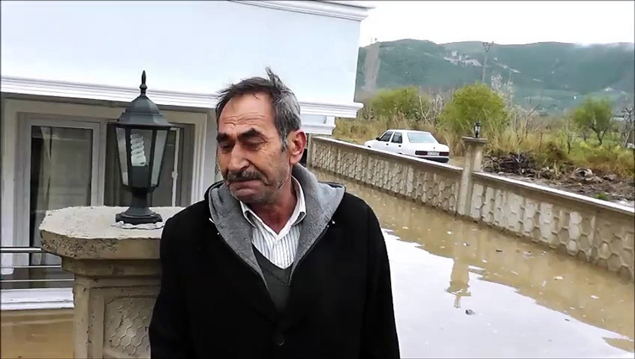 İznik'te dere taştı iki evi su bastı