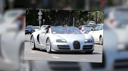 Arnold Schwarzenegger au volant de sa Bugatti de 2 millions de dollars