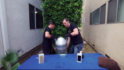 L'iPhone 6 dans de l'Azote Liquide