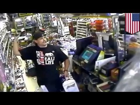 В объектив камеры видеонаблюдения попал подозреваемый в нападении на продавца винного магазина