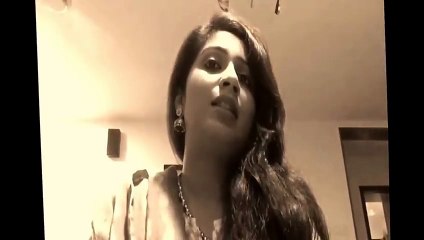 Mere Mehboob Qayamat Hogi - Shreya Ghoshal Singing at home