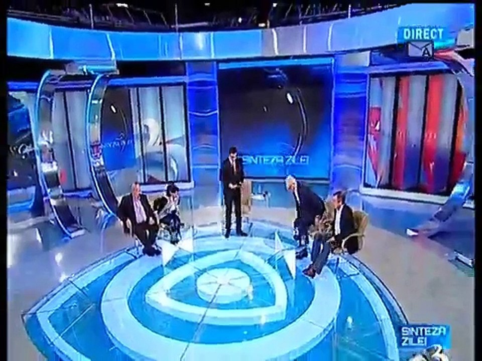 In gura presei cu Mircea Badea + pasa Sinteza zilei - Duminica 5 Aprilie 2015