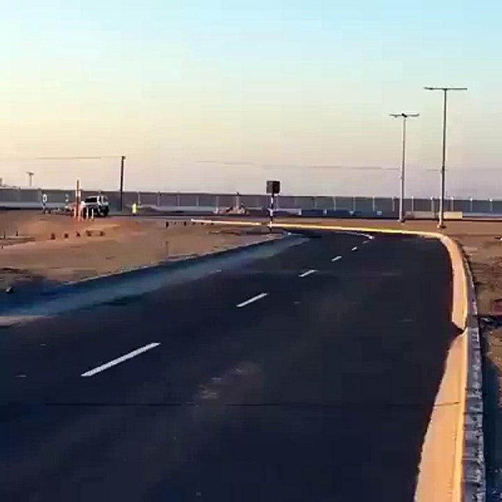 how the car is driving two tyres running car amazing