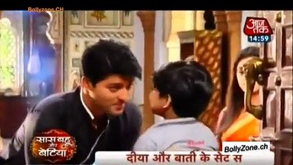 Diya Aur Baati Hum Full 7th April 2015 - Sandhya Ke Bhai Ne Chinni Rathi Parivaar Ki Khushiyan