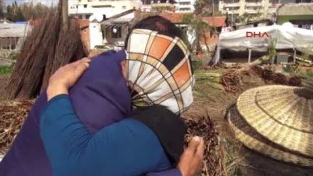 Söke CHP'nin Roman Milletvekili Adayı Sevincini Ailesiyle Paylaştı -yeniden