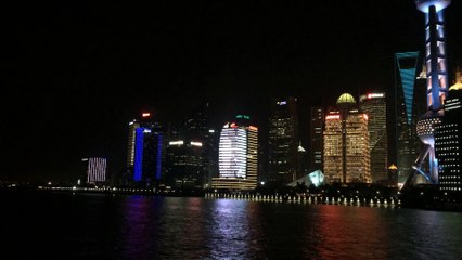 Шанхайская набережная Вайтань (The Bund) - вид с теплохода