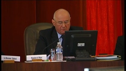 Mort de Jean Germain : l'hommage et la minute de silence à la mairie de Tours