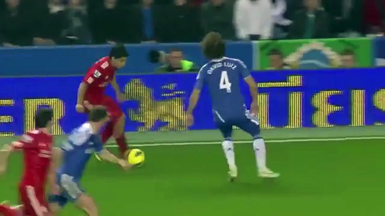 Luis Suarez skills and goals