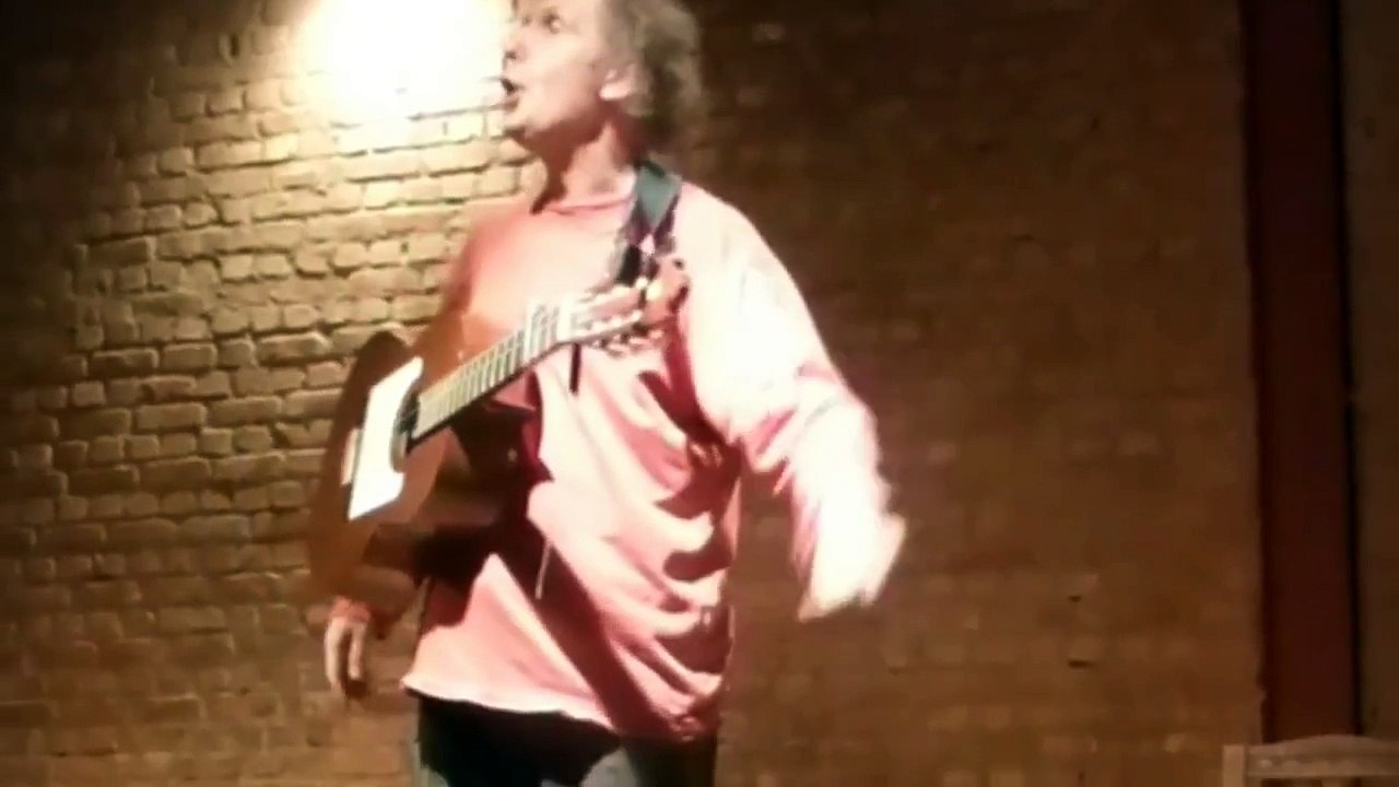 HUGUES DRAYE : "Je suis", "Les taques de la chaussée" (Ploef, Jette, Bruxelles, 2015)