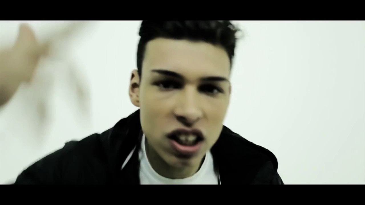 Georgio - Comme une balle feat Nekfeu (Face B : Panik - Gourmet Of Funk / Mixtape "Nouveau Souffle")