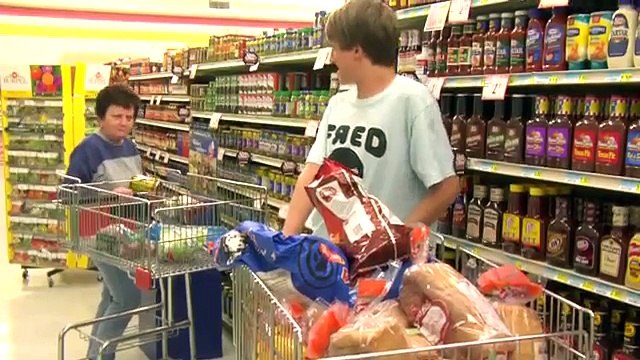 Fred Goes Grocery Shopping feat. Annoying Orange