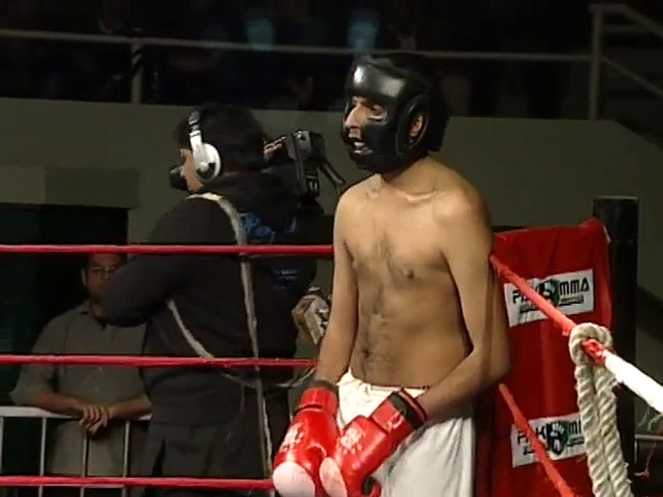 FA 2 Prelims Omar Hashmi of The A-Team vs the independent Basit Ali