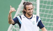 Cristaldo defende permanência de Valdivia no Palmeiras