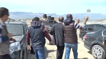 Vali Su, Karayolunda İncelemelerde Bulundu