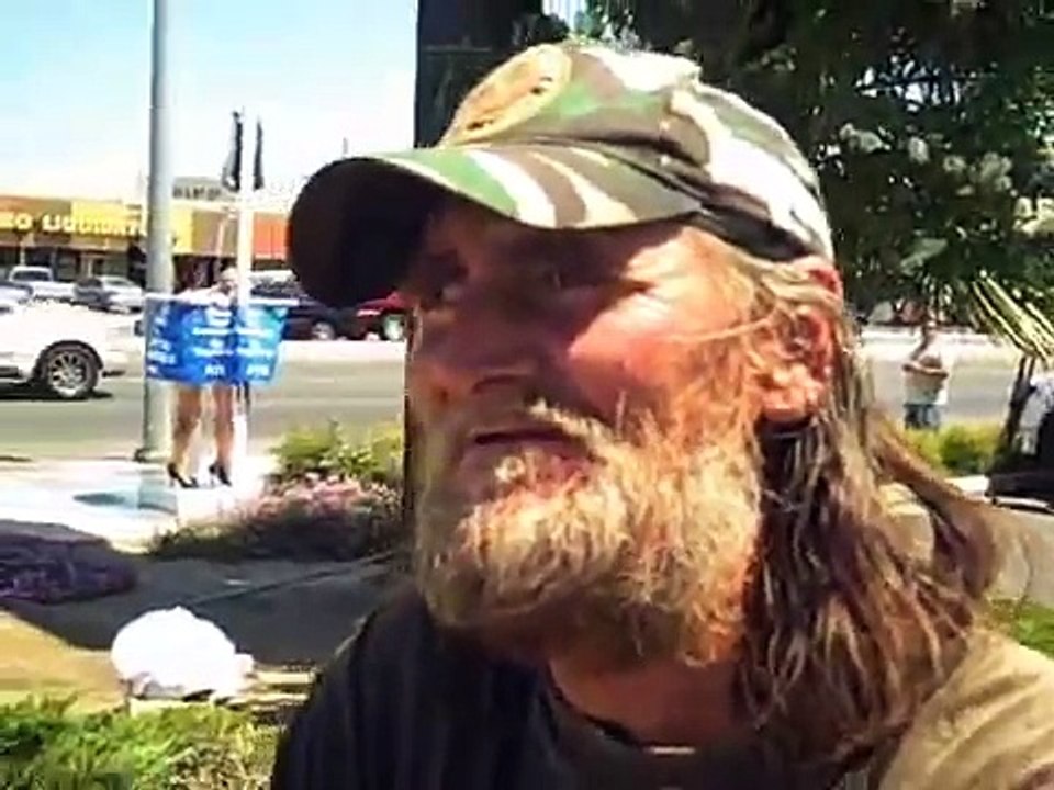 'Nude PETA beauties' showering on the streets of Fresno video Dailymotion