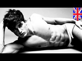 Student Uncovers His Hot Math Lecturer Is a Model 😮