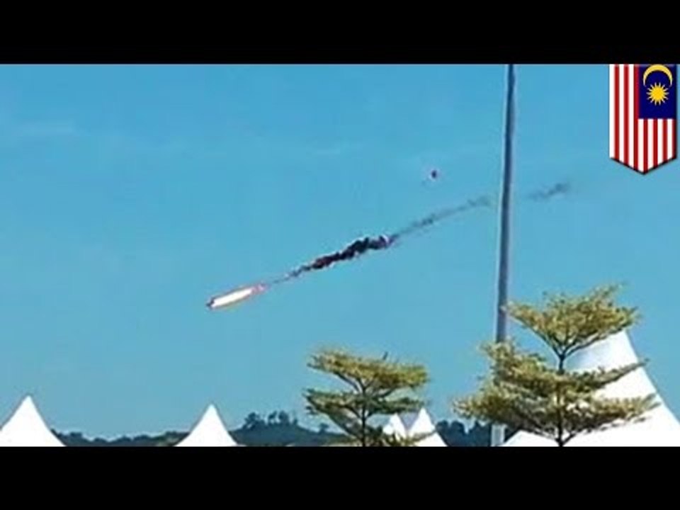 Collision d'avions : Deux avions entrent en collision lors d'un spectacle aérien en Malaisie