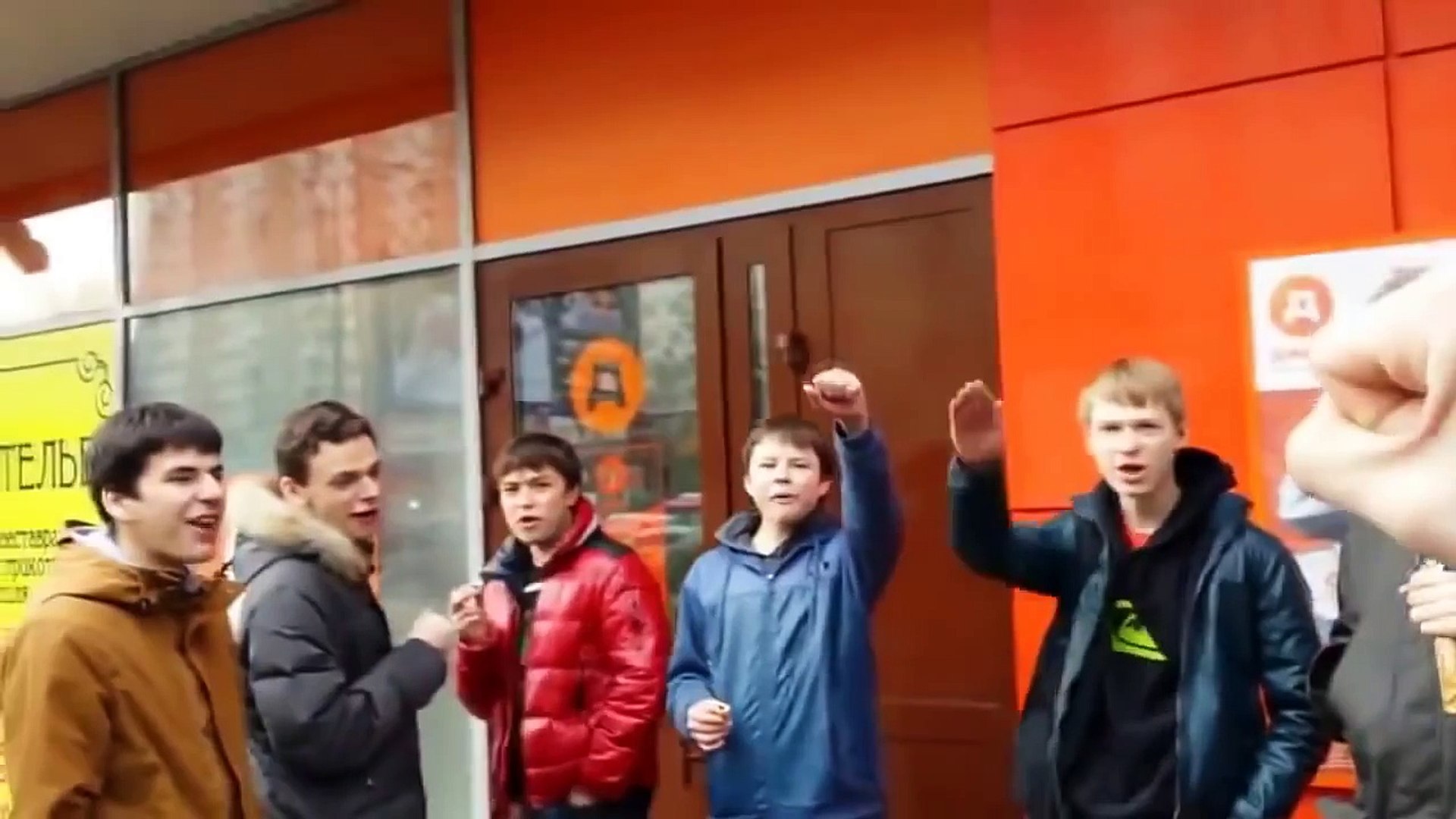 Сало уронили! Херово салу... Украина сегодня.