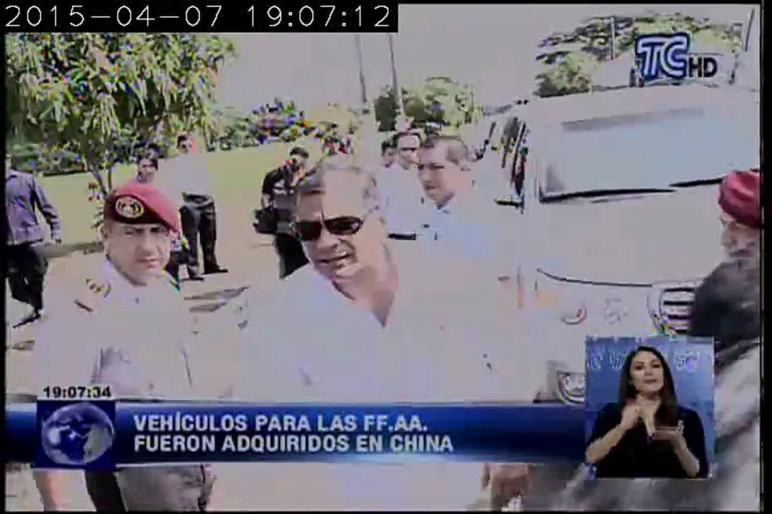 Gobierno ecuatoriano entregó vehículos a las FF.AA.