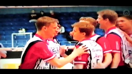 Lentopallon Suomen Cup-finaali 2002: Isku-Volley vs Salon PiiVolley - Loppupeli