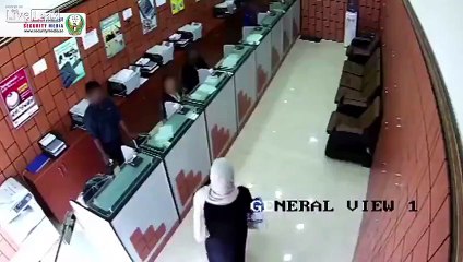 Police captured Woman dacoit