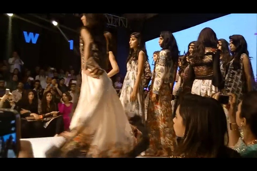 Day 04  - Designer Zara Shahjahan Fashion Pakistan Week Spring/Summer 2015
