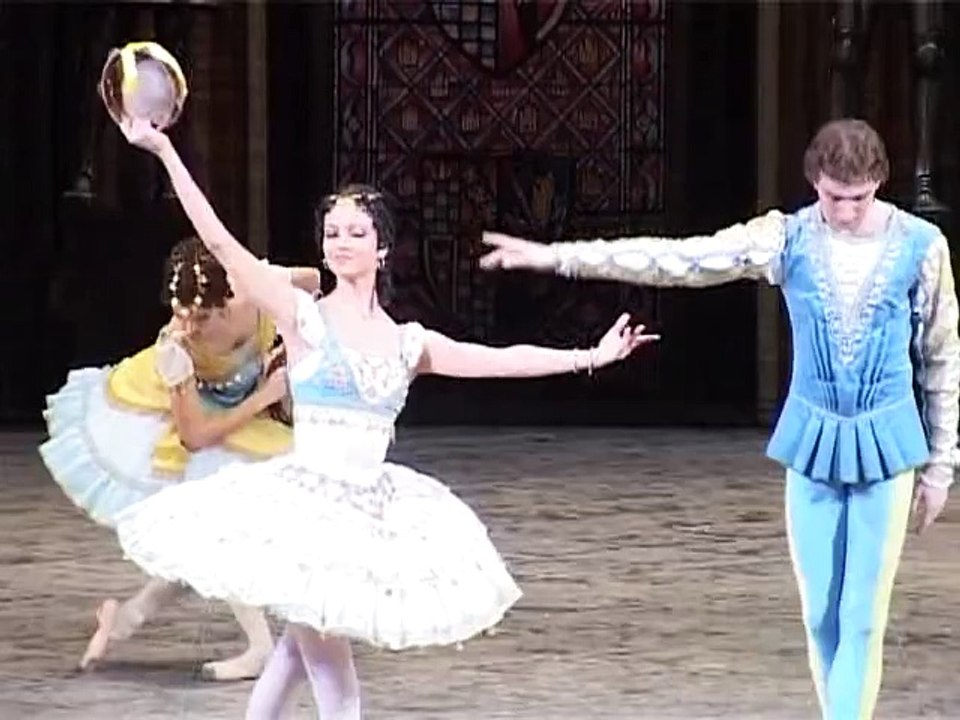 Нина Капцова .Эсмеральда. Сцены из балета. Ч.2 В гл.ролях: Д.Гуданов, А.Войтюк, Е.Крысанова и др.