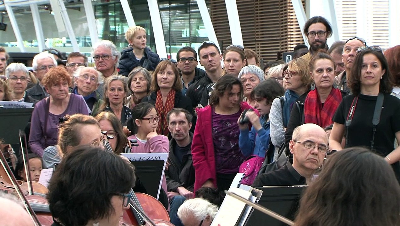 Mozart entre en gare