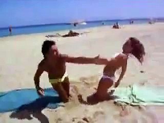 Plajda eğlenceli kavga