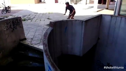 Bisikletle farklı bir şekilde merdiven inmek